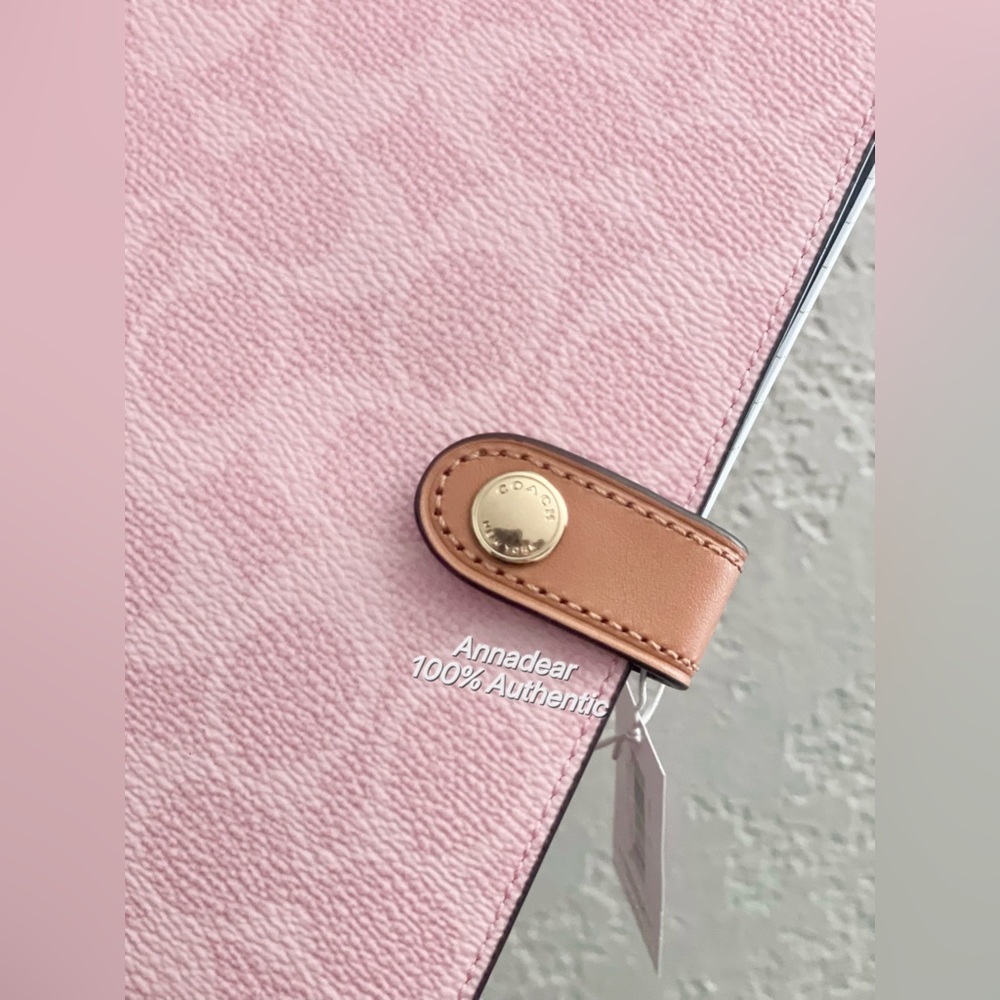COACH Powder Pink Notebook in Signature Canvas NWT - Picture 4 of 6